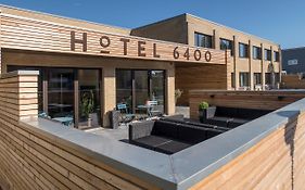 Hotel 6400